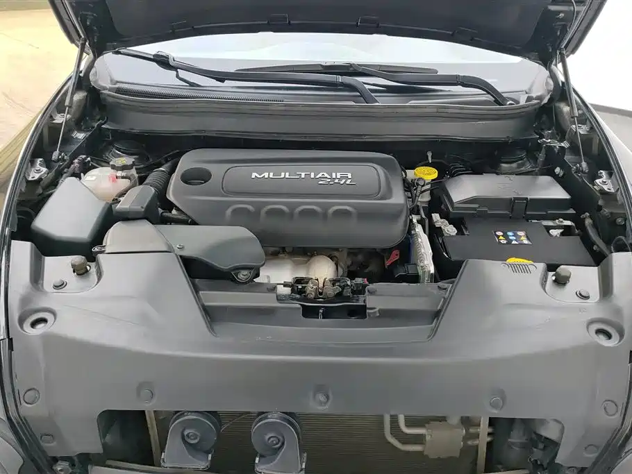 Jeep Jeep Cherokee 2017 2.4L Professional Intelligent Edition 2018 - thumbnail 10