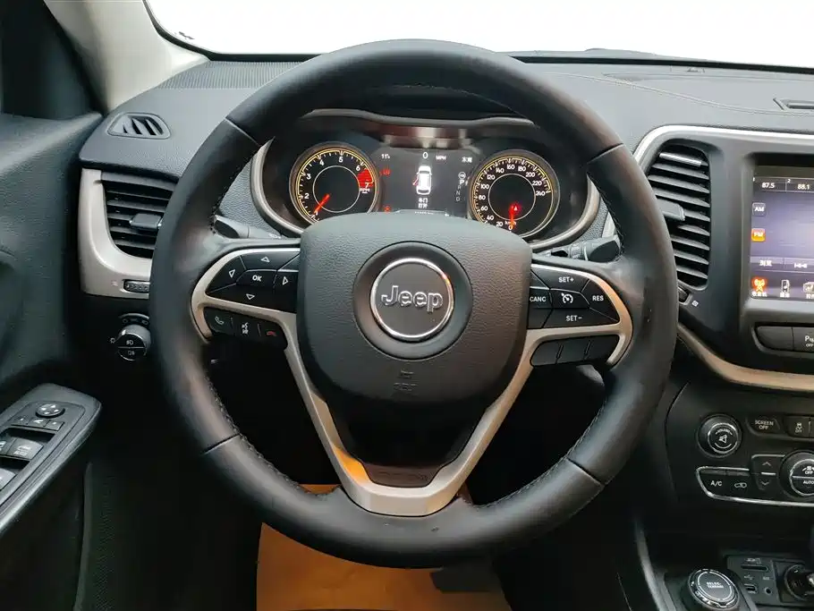 Jeep Jeep Cherokee 2017 2.4L Professional Intelligent Edition 2018 - thumbnail 15