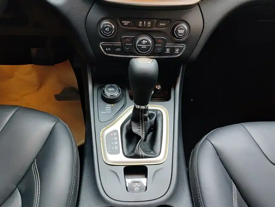 Jeep Jeep Cherokee 2017 2.4L Professional Intelligent Edition 2018 - thumbnail 16