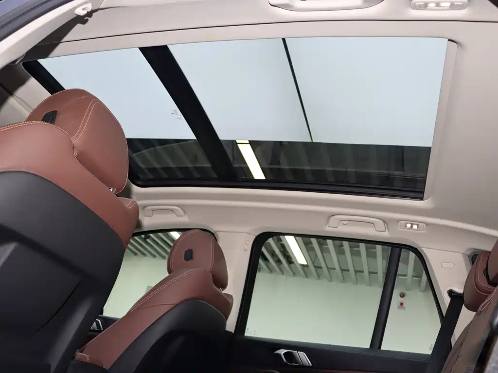 BMW BMW X5 Import 2021 Model Facelift xDrive40i M Sport Package 2022 - thumbnail 19