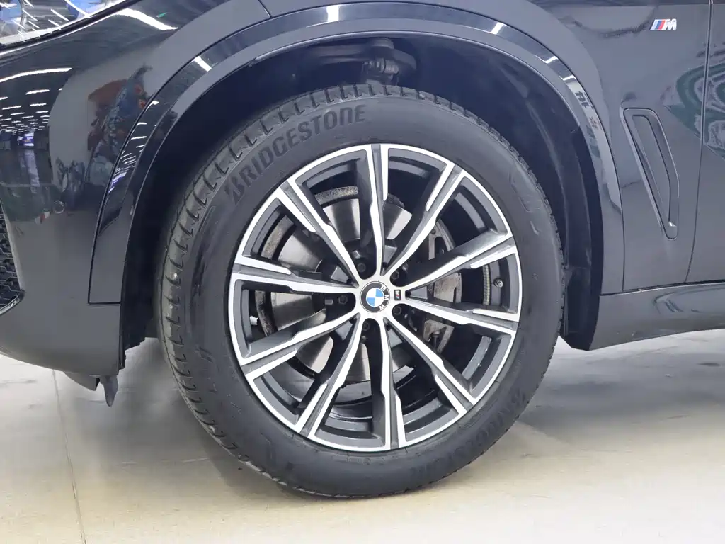 BMW BMW X5 Import 2021 Model Facelift xDrive40i M Sport Package 2022 - thumbnail 25