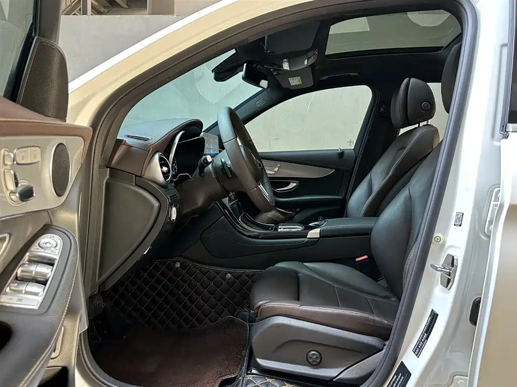 Mercedes-Benz Mercedes-Benz GLC 2021 GLC 260 L 4MATIC Dynamic Model 2021 - thumbnail 9