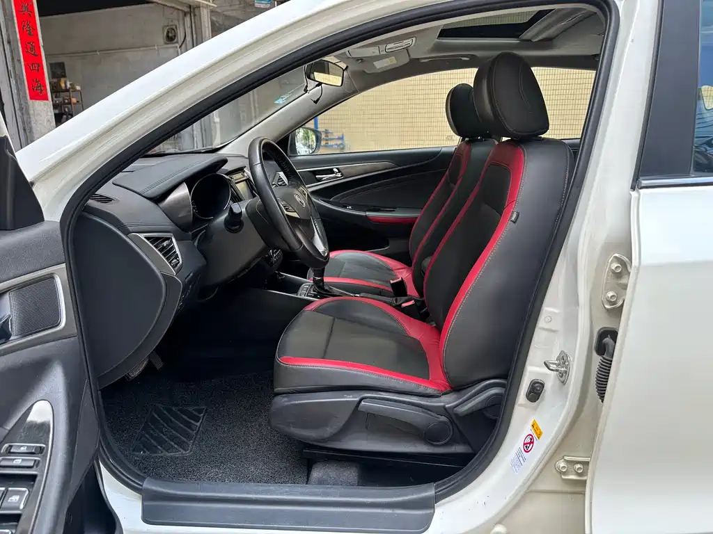 Changan Yidong XT 2016 1.6L Automatic Junku Model 2018 - thumbnail 6