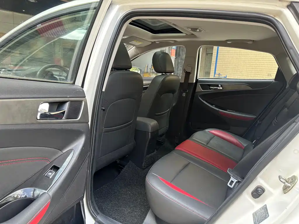 Changan Yidong XT 2016 1.6L Automatic Junku Model 2018 - thumbnail 7