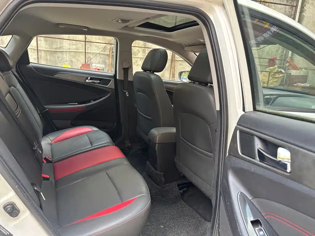 Changan Yidong XT 2016 1.6L Automatic Junku Model 2018 - thumbnail 8