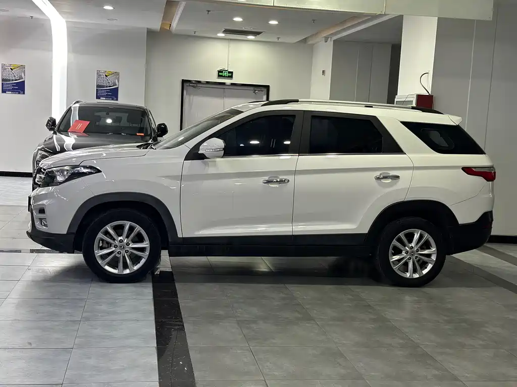 Dongfeng Foton DFSK Glory S560 2018 1.8L Manual Elite 7-seater 2018 - thumbnail 8
