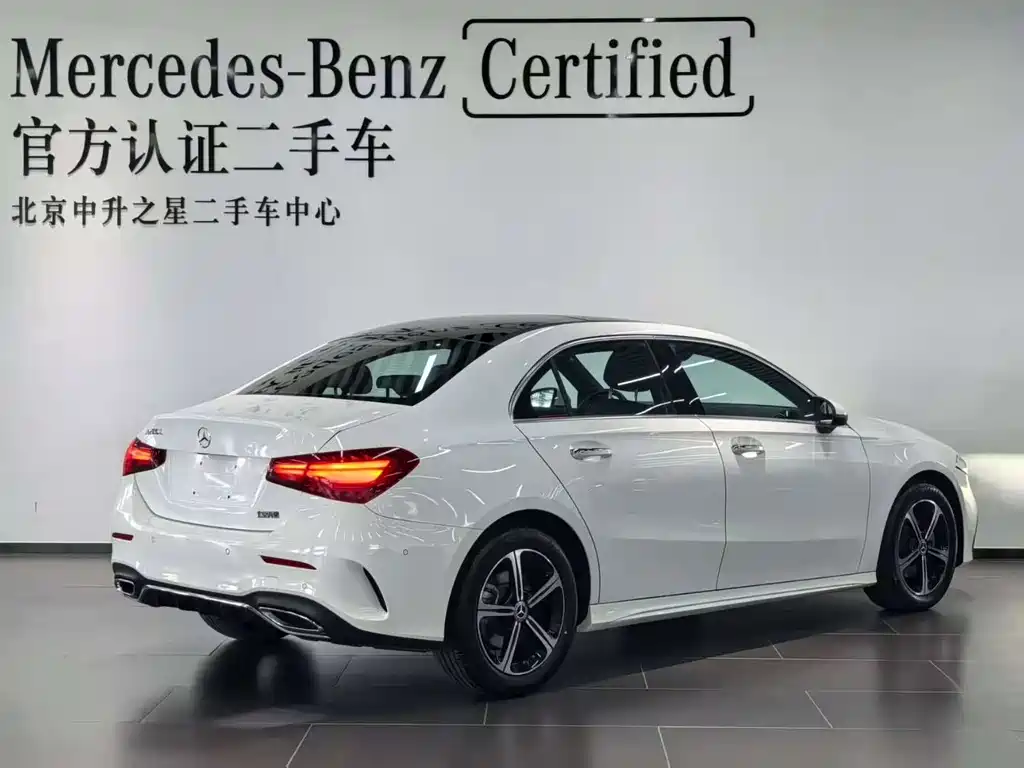 Mercedes-Benz Mercedes-Benz A-Class 2024 A 200 L Fashion Edition 2024 - thumbnail 2