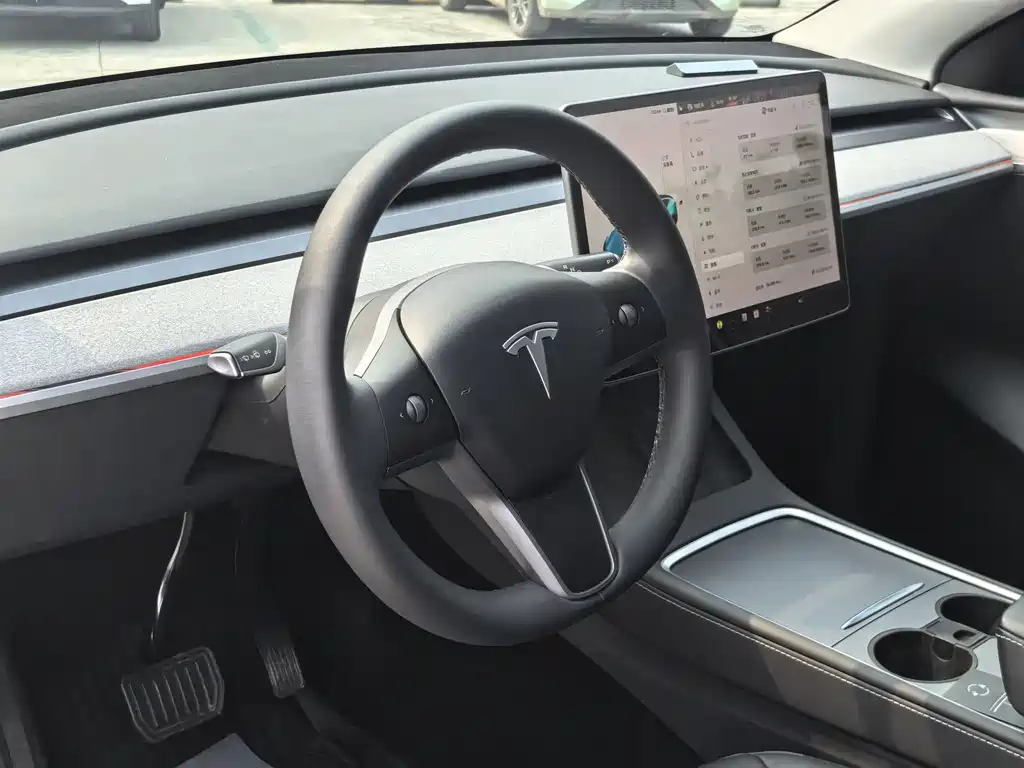 Tesla Model Y 2023 Rear-Wheel Drive 2024 - thumbnail 7