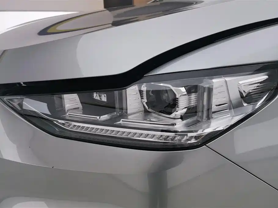 Wey WEY VV6 2018 2.0T 2WD Luxury Edition China V 2019 - thumbnail 5
