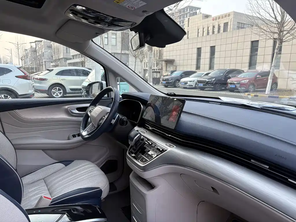 Roewe Roewe iMAX8 2021 400TGI Supreme Ultimate Edition 2021 - thumbnail 8