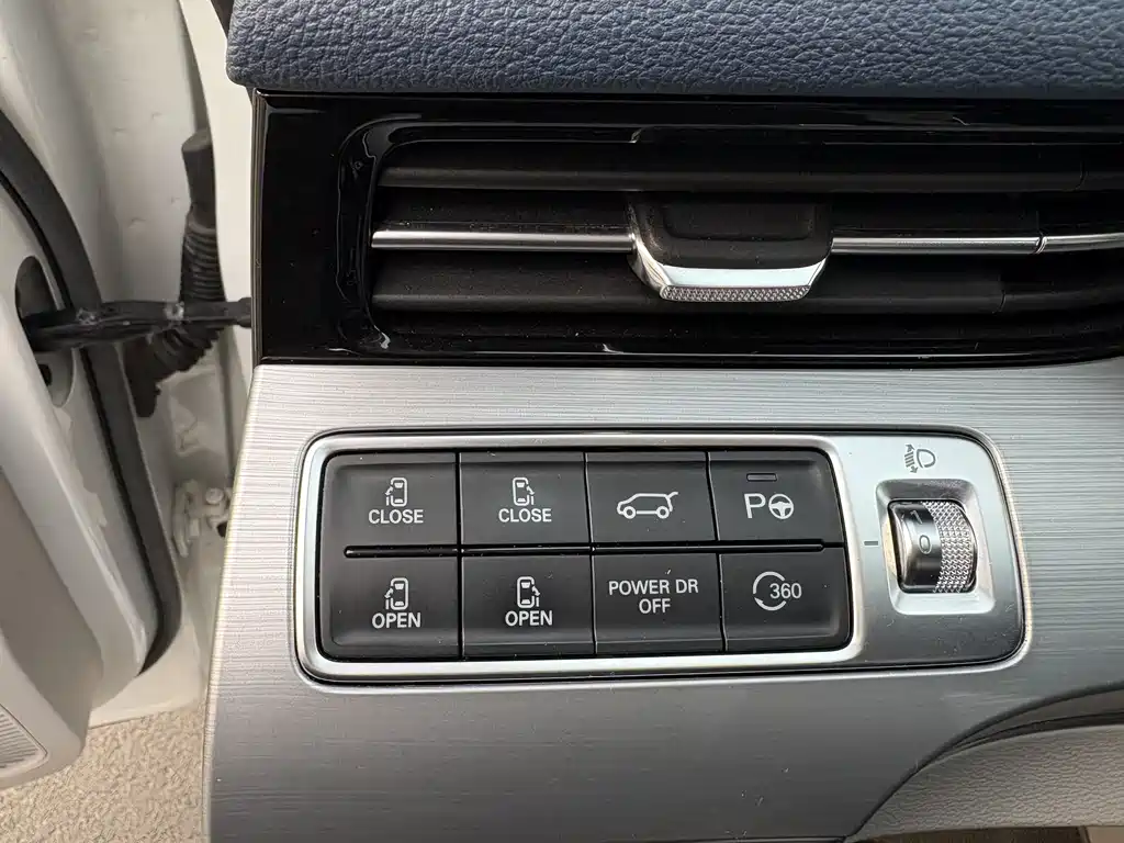 Roewe Roewe iMAX8 2021 400TGI Supreme Ultimate Edition 2021 - thumbnail 13