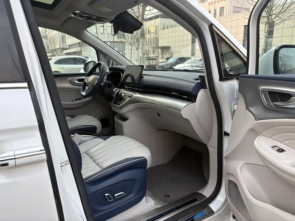 Roewe Roewe iMAX8 2021 400TGI Supreme Ultimate Edition 2021 - thumbnail 17
