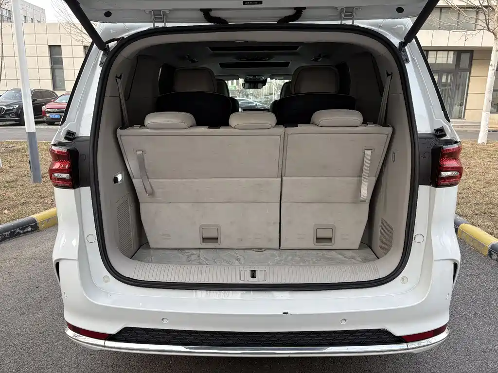 Roewe Roewe iMAX8 2021 400TGI Supreme Ultimate Edition 2021 - thumbnail 24