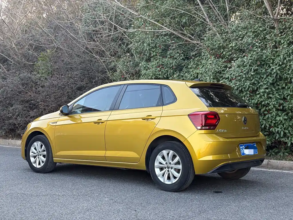 Volkswagen Volkswagen Polo 2021 Plus 1.5L Automatic Colorful Technology Edition 2021 - thumbnail 3