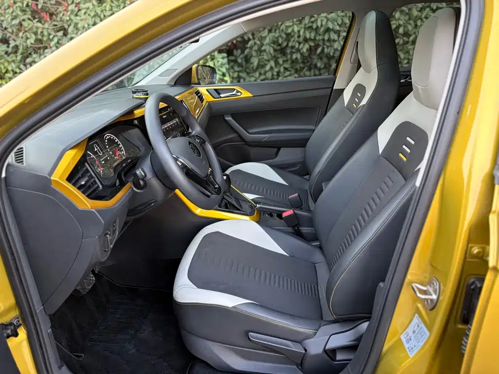 Volkswagen Volkswagen Polo 2021 Plus 1.5L Automatic Colorful Technology Edition 2021 - thumbnail 12