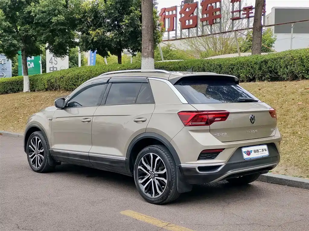 Volkswagen T-Roc 2022 280TSI DSG Front-Wheel Drive Comfort Plus 2022 - thumbnail 4