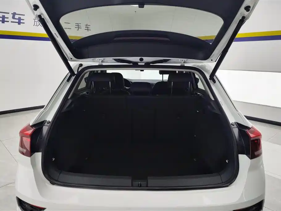 Volkswagen T-ROC 2021 280TSI DSG 2WD Comfort Intelligent Connectivity Edition 2021 - thumbnail 4