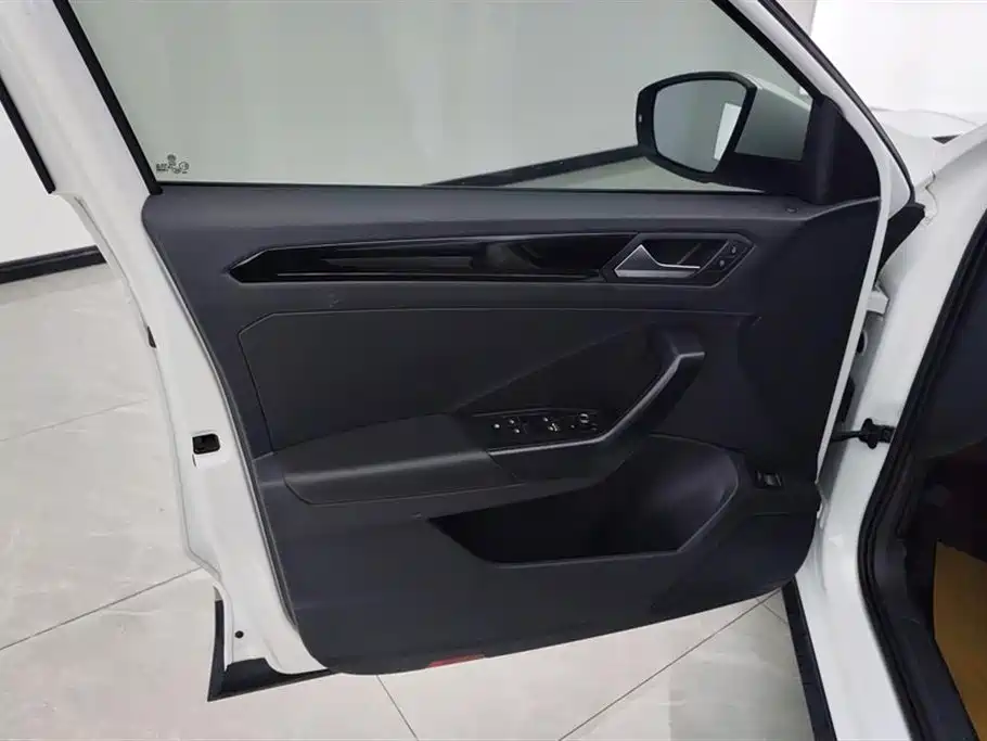 Volkswagen T-ROC 2021 280TSI DSG 2WD Comfort Intelligent Connectivity Edition 2021 - thumbnail 7
