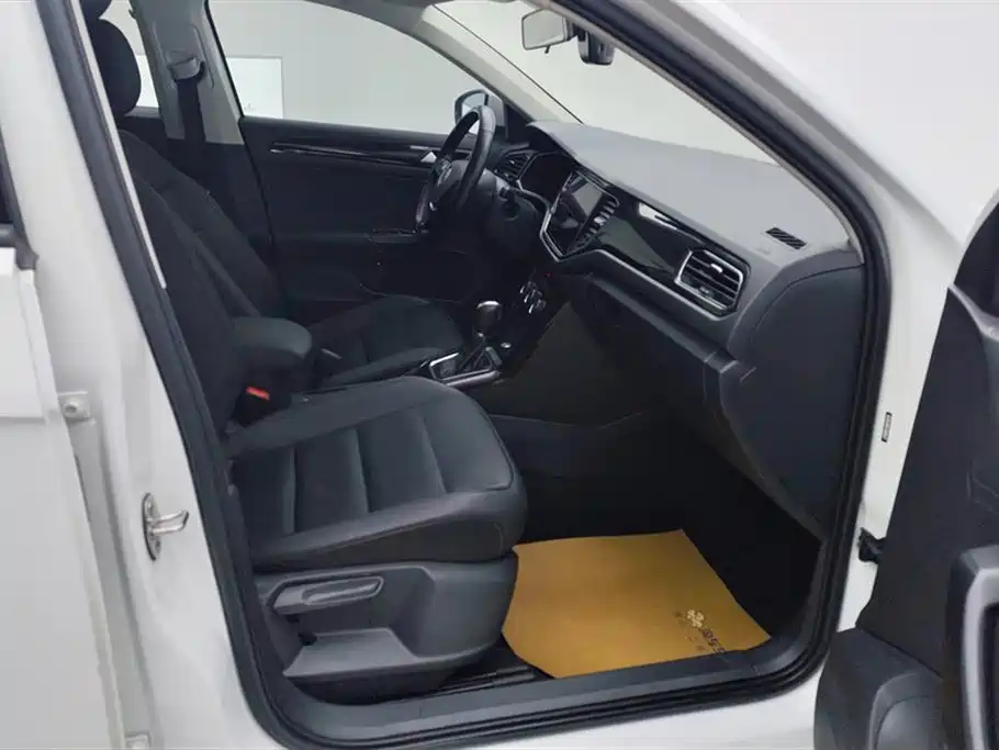 Volkswagen T-ROC 2021 280TSI DSG 2WD Comfort Intelligent Connectivity Edition 2021 - thumbnail 8