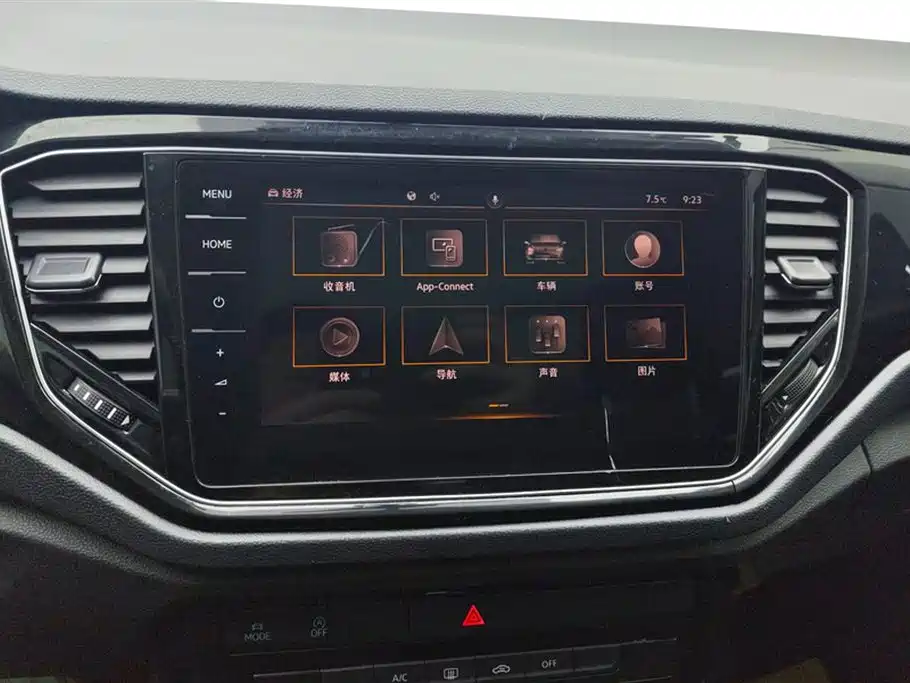 Volkswagen T-ROC 2021 280TSI DSG 2WD Comfort Intelligent Connectivity Edition 2021 - thumbnail 13