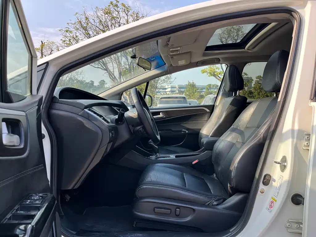 Honda Honda Jade 2013 1.8L CVT Luxury Edition 5-seater 2014 - thumbnail 6