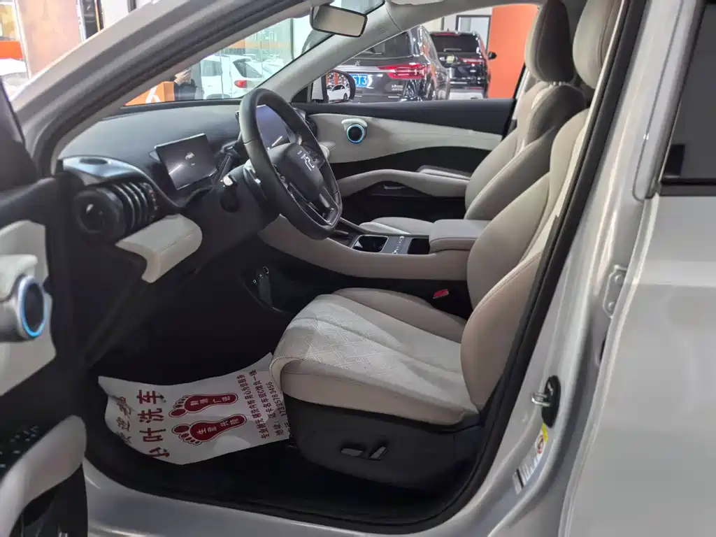 BYD (BYD Auto) Yuan PLUS 2025 Intelligent Drive 430KM Leading Edition 2025 - thumbnail 4