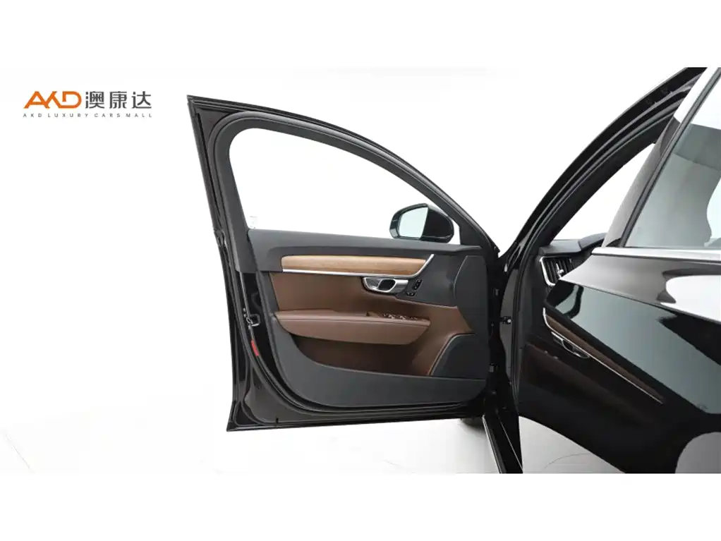 Volvo Volvo S90 B5 Momentum Luxury Edition 2025 Model 2.0T 2024 - thumbnail 10