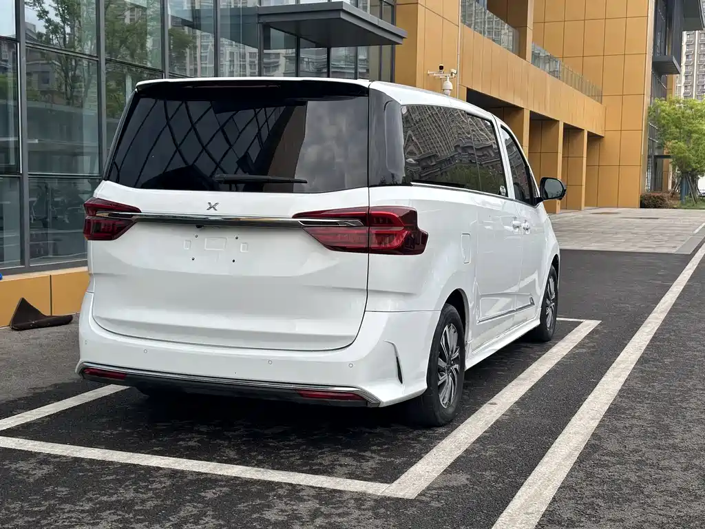 Maxus MAXUS G20 2020 2.0T Gasoline Automatic Luxury Edition 2020 - thumbnail 4