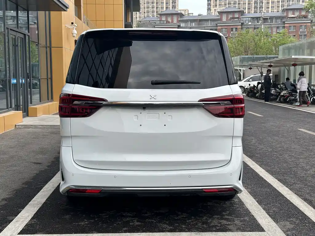 Maxus MAXUS G20 2020 2.0T Gasoline Automatic Luxury Edition 2020 - thumbnail 5