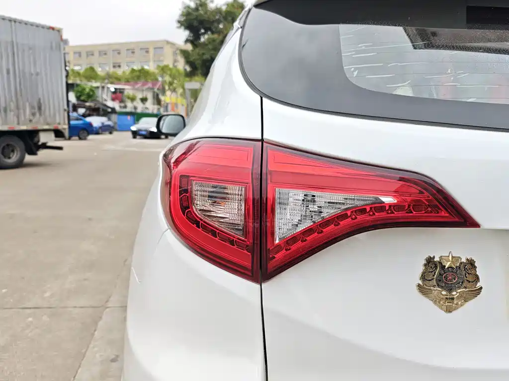 BYD BYD Song 2017 Model Gai Shi Upgrade Edition 1.5TID Automatic Elite Version 2017 - thumbnail 17