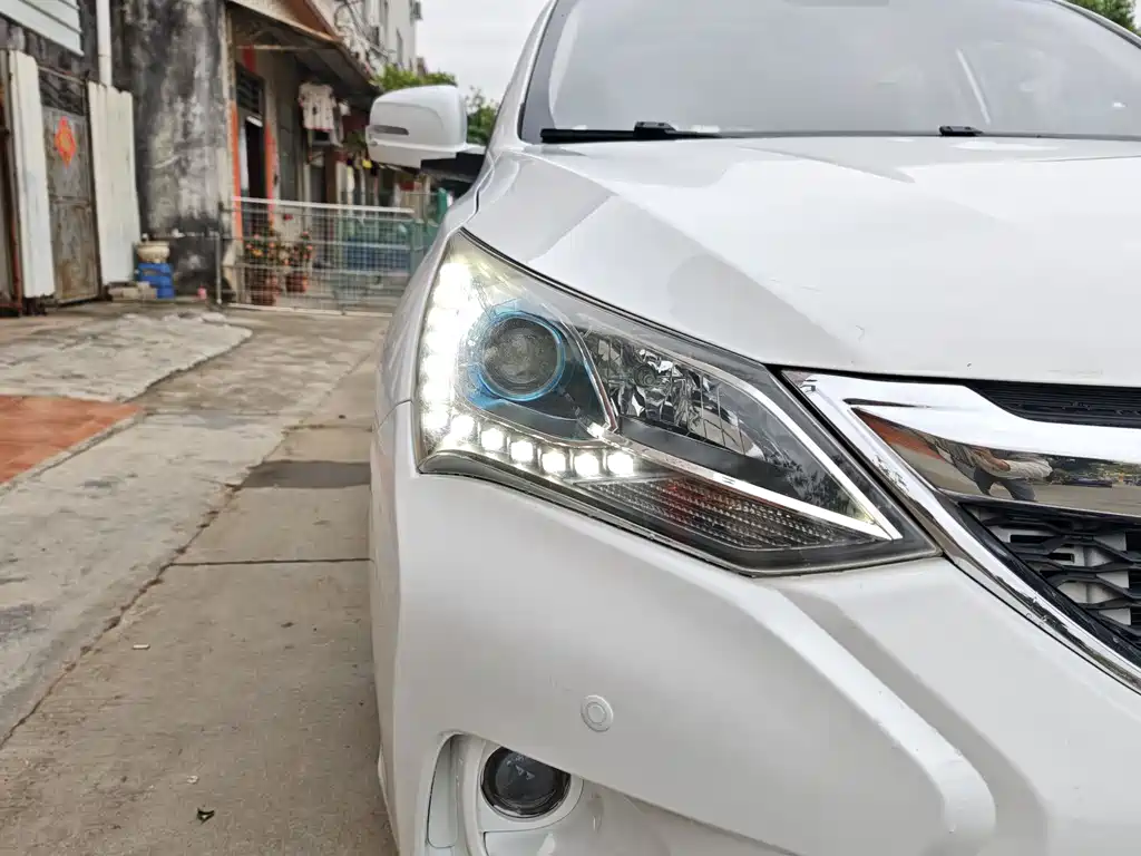 BYD BYD Song 2017 Model Gai Shi Upgrade Edition 1.5TID Automatic Elite Version 2017 - thumbnail 18