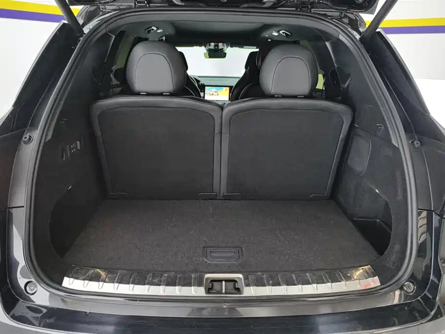 Lynk & Co Lynk & Co 09 2021 2.0T Halo 6-seater 2022 - thumbnail 4