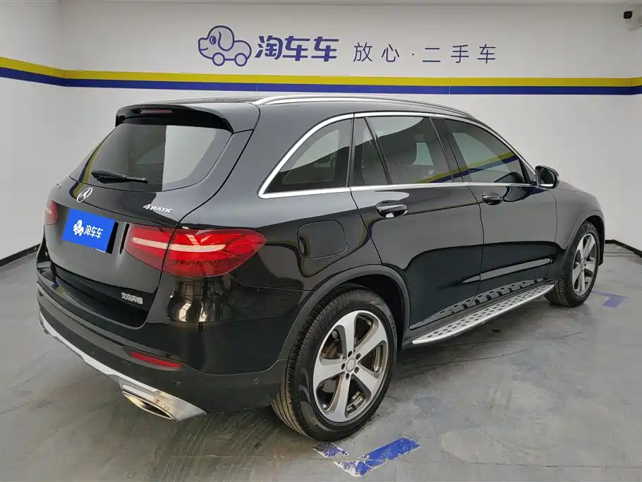 Mercedes-Benz Mercedes-Benz GLC 2016 GLC 260 4MATIC Luxury Edition 2016 - thumbnail 3
