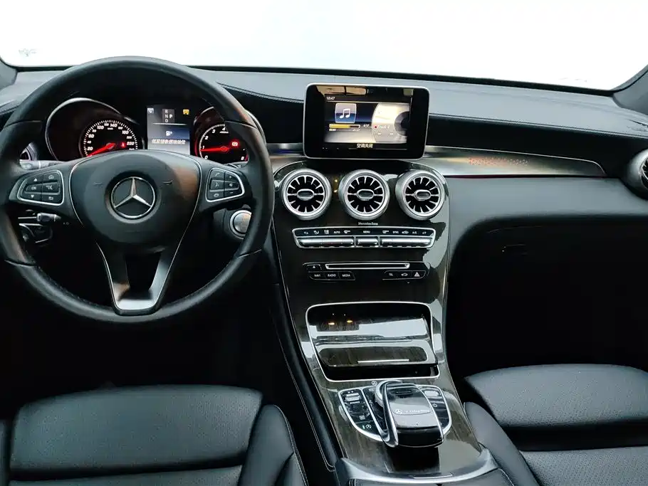 Mercedes-Benz Mercedes-Benz GLC 2016 GLC 260 4MATIC Luxury Edition 2016 - thumbnail 12
