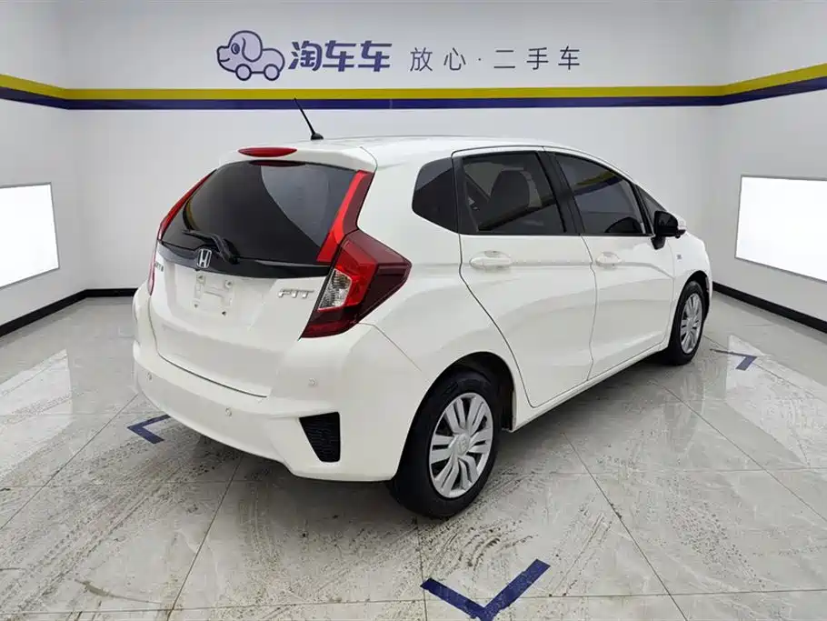 Honda Honda Fit 2016 1.5L LXS CVT Comfort with Sunroof 2017 - thumbnail 3