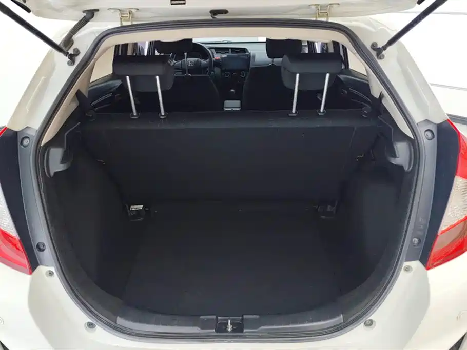 Honda Honda Fit 2016 1.5L LXS CVT Comfort with Sunroof 2017 - thumbnail 4