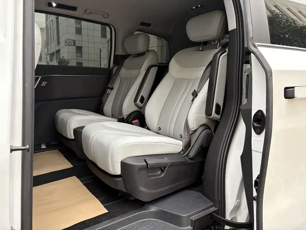 Maxus MAXUS G70 2024 2.0T Automatic Comfort Version 7-seater 2024 - thumbnail 16