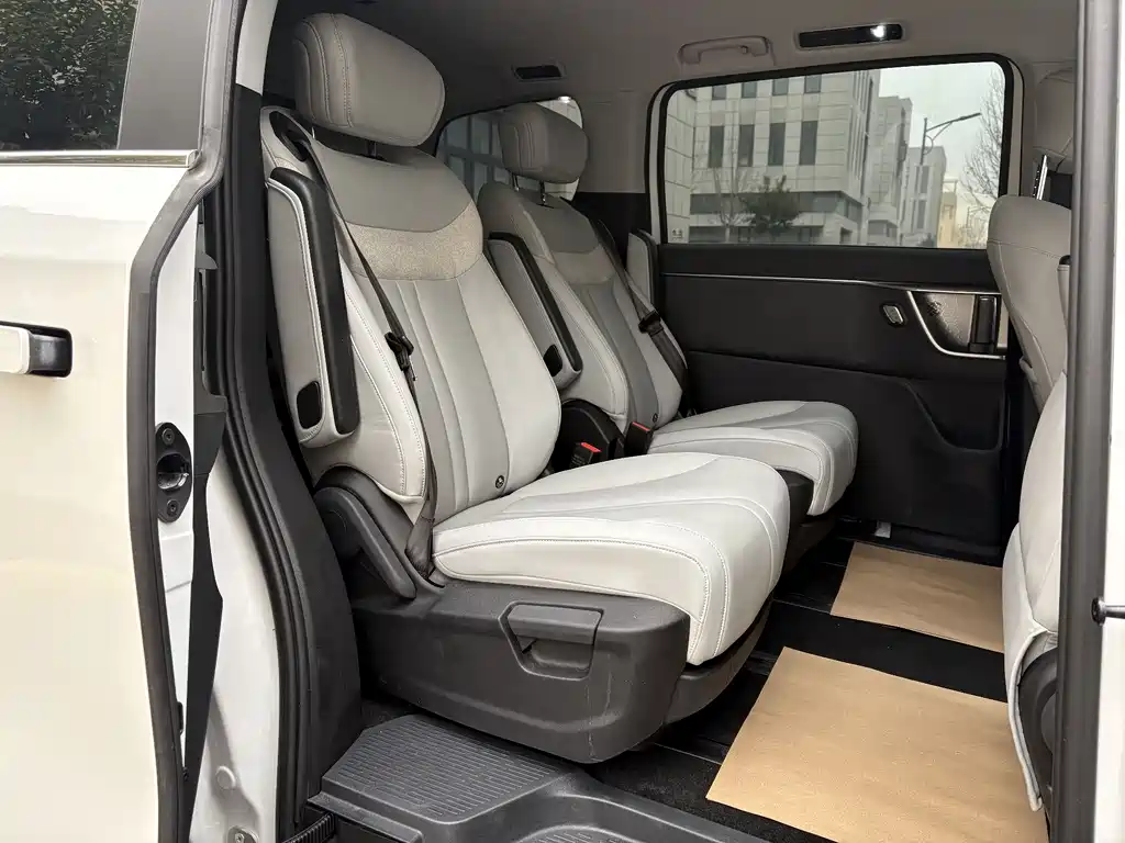 Maxus MAXUS G70 2024 2.0T Automatic Comfort Version 7-seater 2024 - thumbnail 17