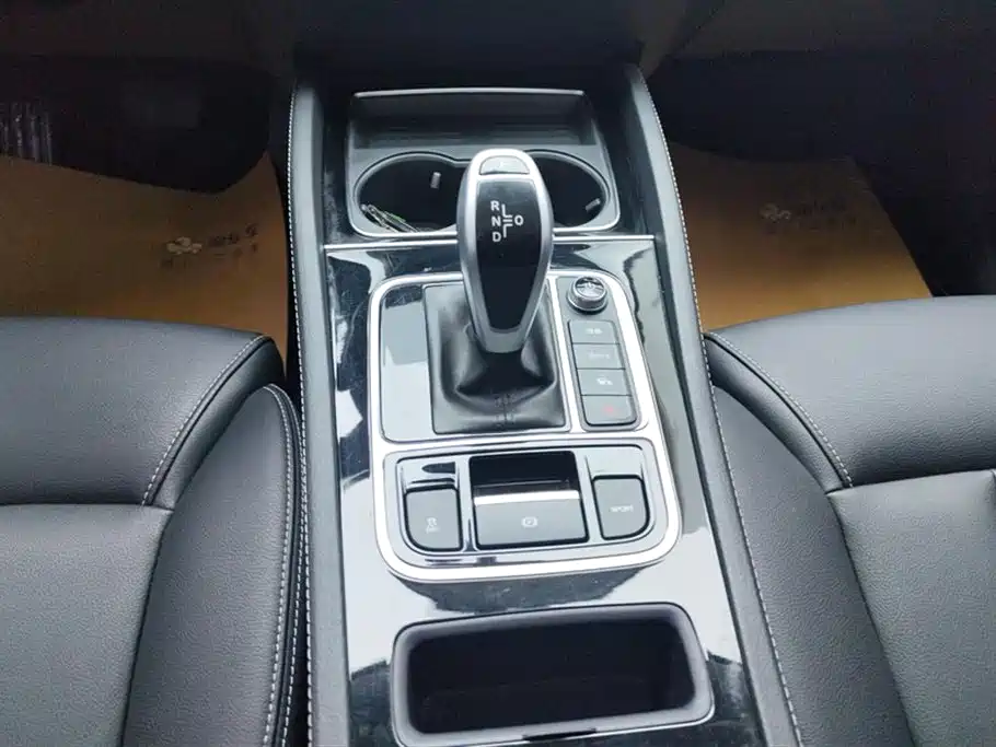 BYD BYD Song MAX 2019 1.5T Automatic Smart Connect Ruiyi Sunroof 6-seater China VI 2020 - thumbnail 16