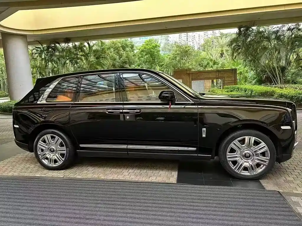 Rolls-Royce Rolls-Royce Cullinan 2024 Four-Seat Version 2023 - thumbnail 6