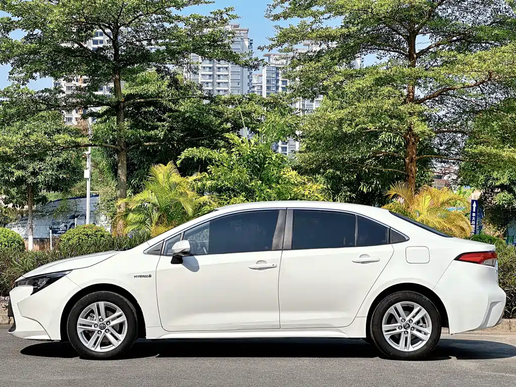 Toyota Toyota Corolla 2022 Hybrid 1.8H E-CVT Advanced Edition 2022 - thumbnail 4