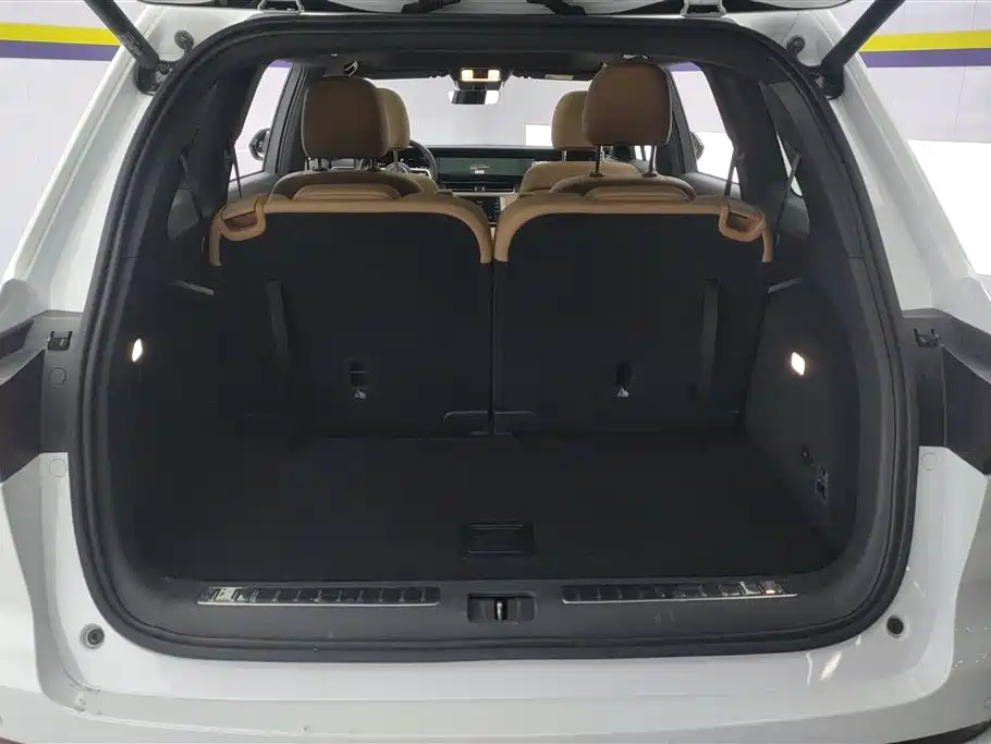 Li Auto Li ONE 2021 Extended-Range 6-Seat Version 2022 - thumbnail 4