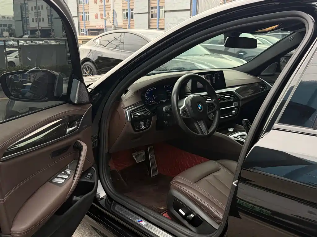 BMW BMW 5 Series 2020 525Li M Sport Package 2020 - thumbnail 8