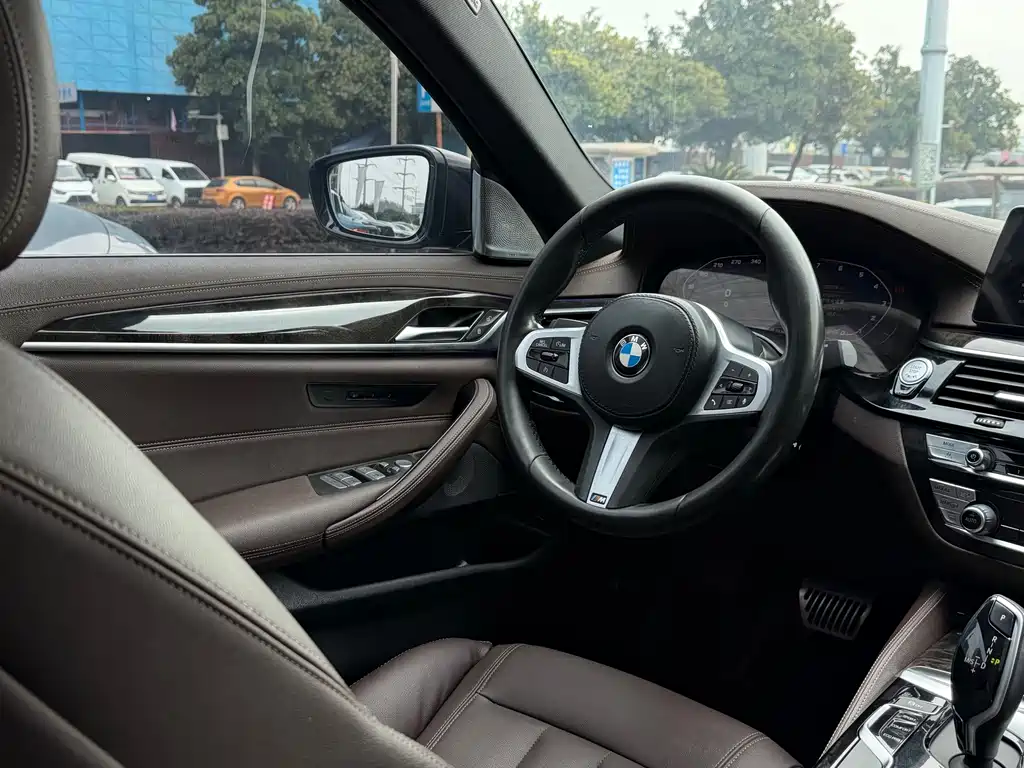 BMW BMW 5 Series 2020 525Li M Sport Package 2020 - thumbnail 16