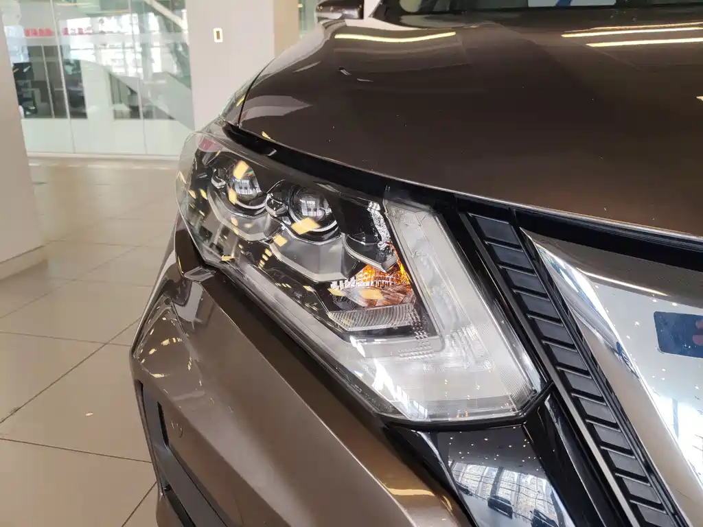 Nissan Nissan X-Trail 2020 2.5L XL ITS CVT 4WD Premium Navigation Edition 2020 - thumbnail 4
