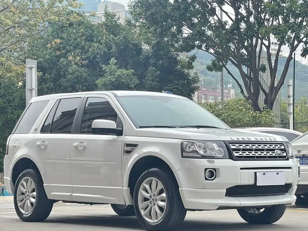 Land Rover Freelander 2 2013 2.0T Si4 HSE Petrol 2013 - thumbnail 3