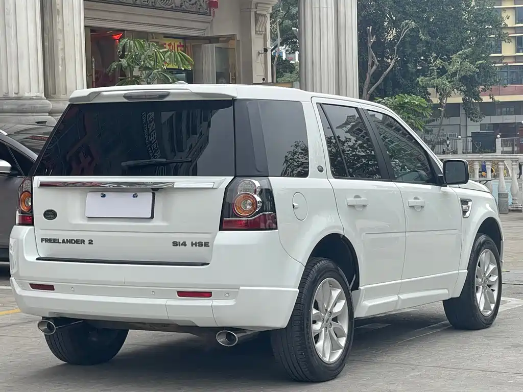 Land Rover Freelander 2 2013 2.0T Si4 HSE Petrol 2013 - thumbnail 4