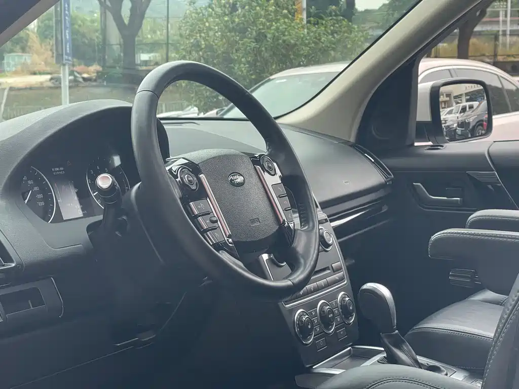 Land Rover Freelander 2 2013 2.0T Si4 HSE Petrol 2013 - thumbnail 16