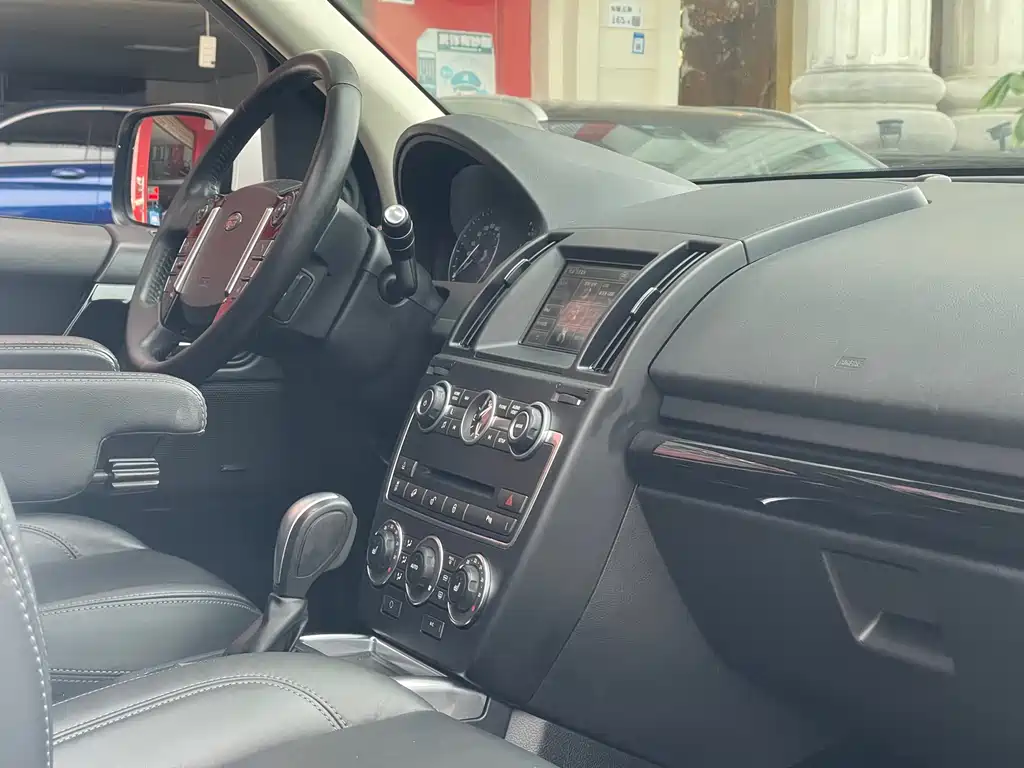 Land Rover Freelander 2 2013 2.0T Si4 HSE Petrol 2013 - thumbnail 19