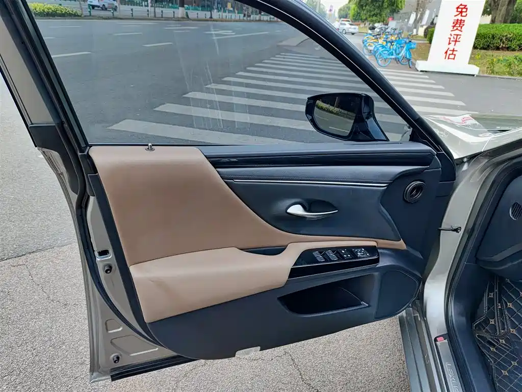 Lexus Lexus ES 2021 200 Excellence Edition 2021 - thumbnail 6